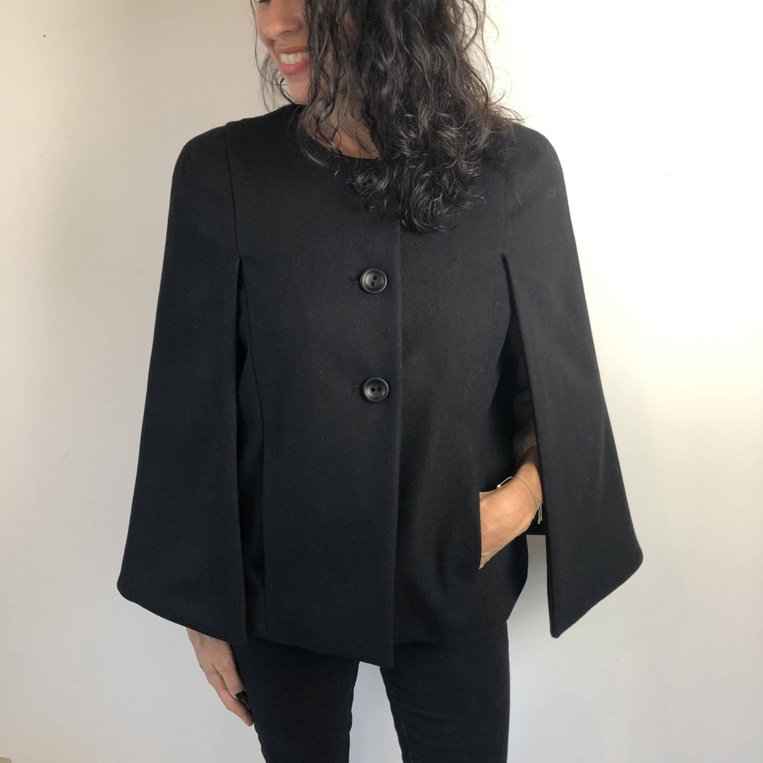 Patron de Cape Capucine de Clématisse Pattern du 32 au 50