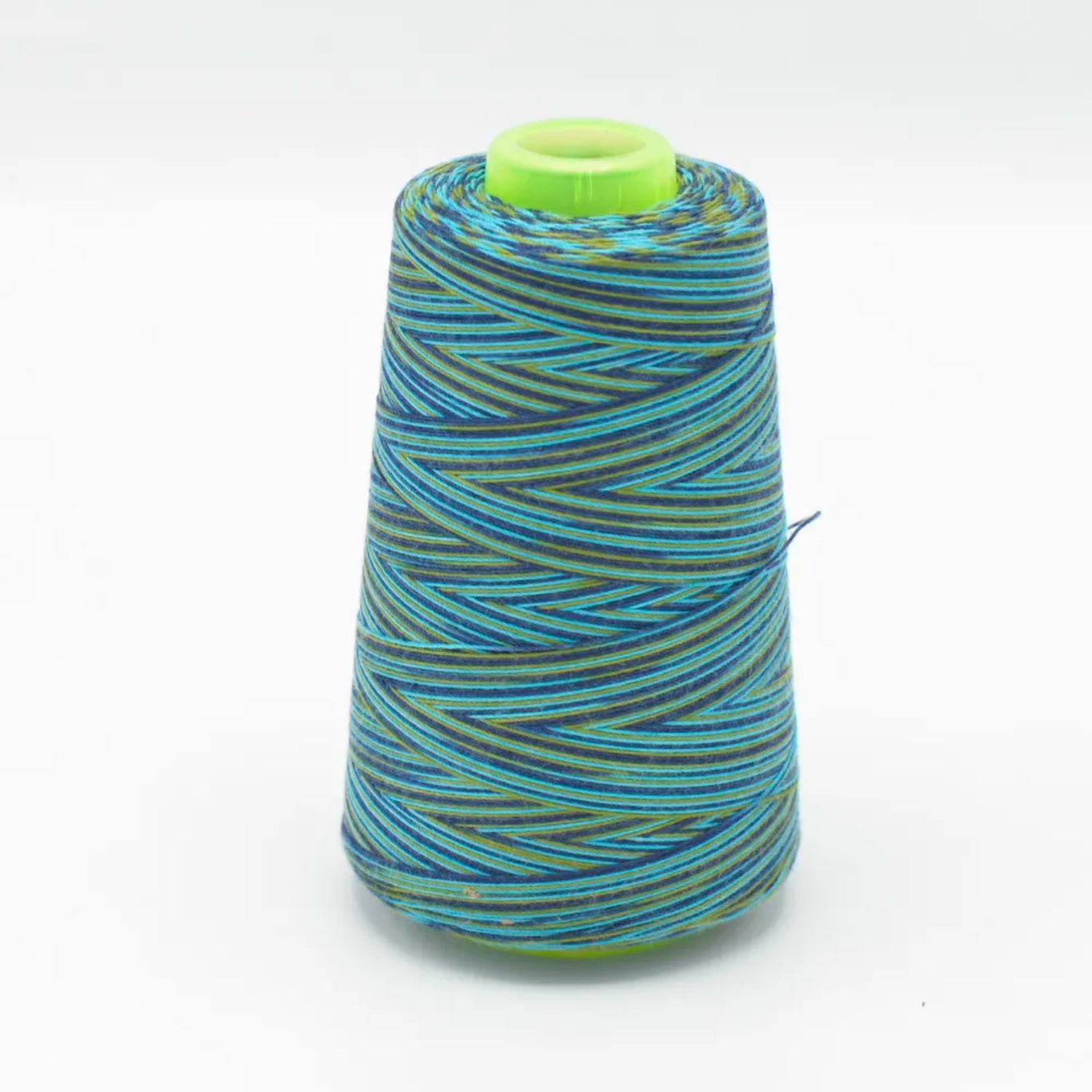 Fil Multicolor - Dégradé Bleu - Cône 2743m (3000 yards)