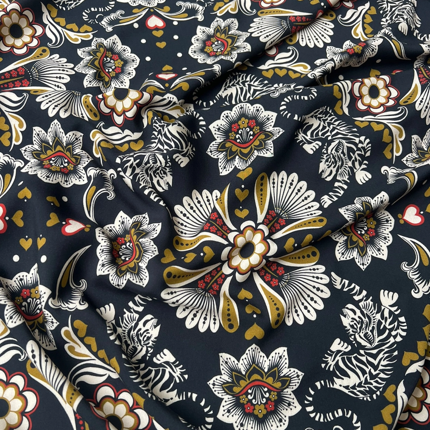 Tissu viscose "Tigre Sacré" par Cousette