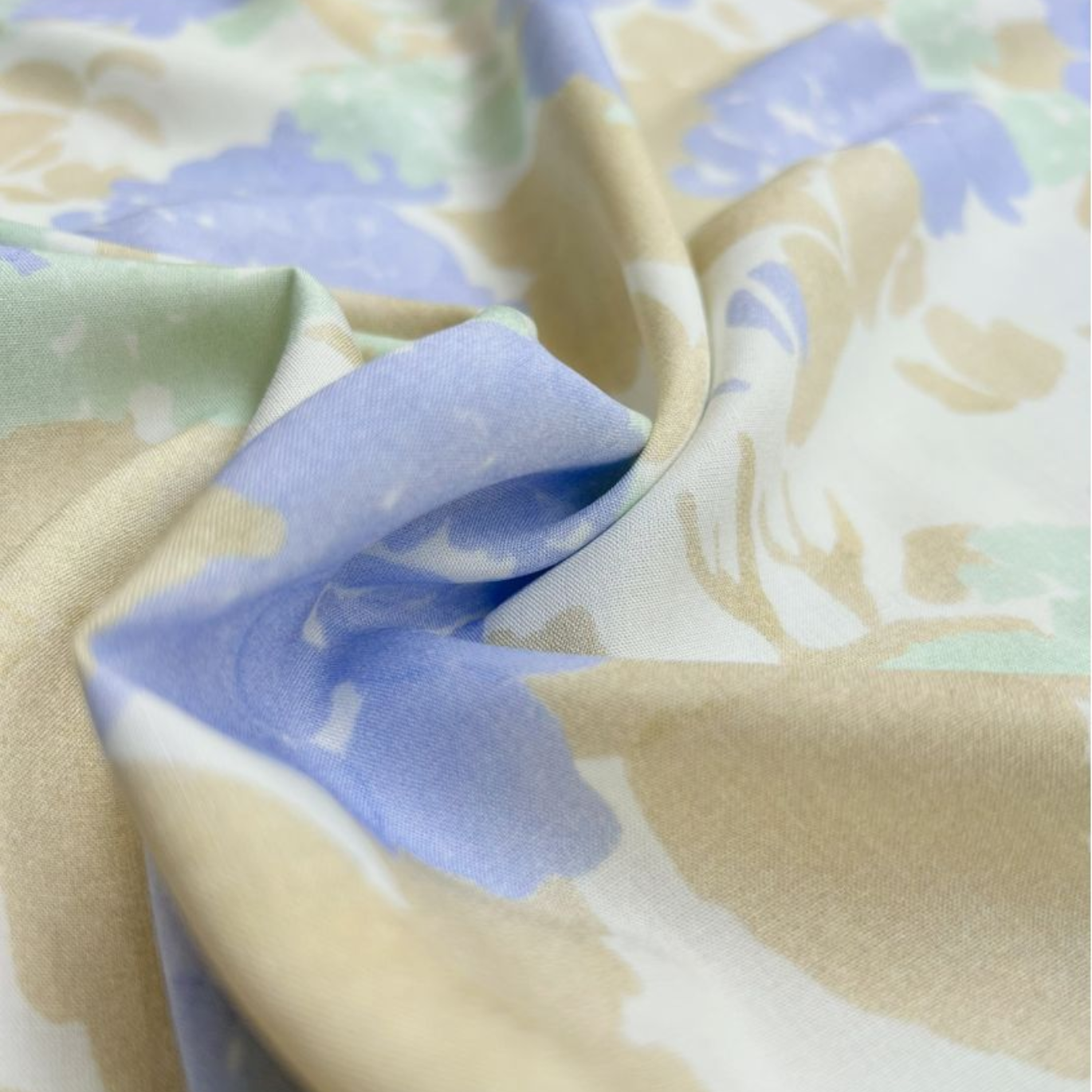 Tissu Viscose "Pivoines" Céleste par Cousette